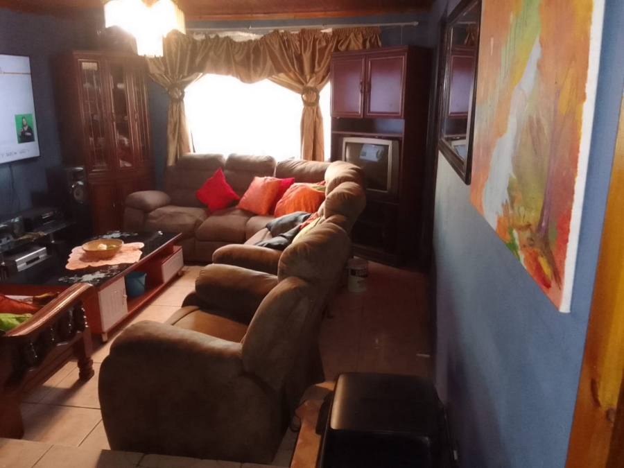 2 Bedroom Property for Sale in Kwazakhele Eastern Cape